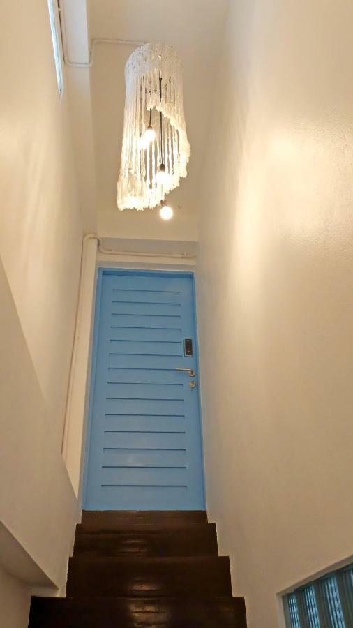 A Dude Mini Hostel (Adults Only) Chiang Mai Exterior photo